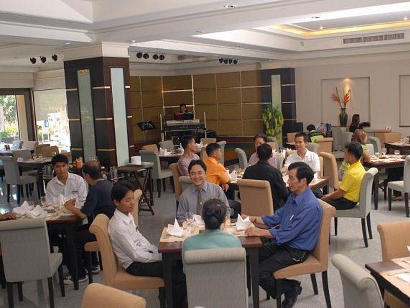 Chakungrao Riverview Hotel Kamphaeng Phet Exterior photo